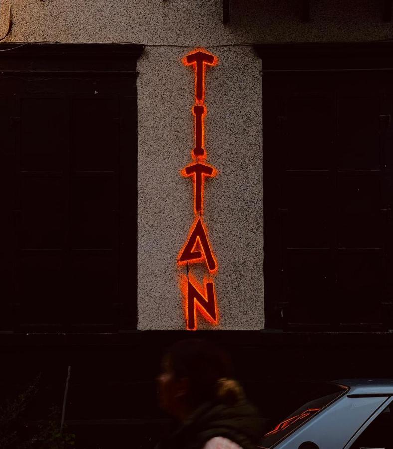 Hostel Titan House Izmir Exterior foto